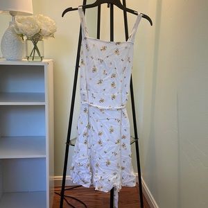 White Daisy Patterned Mini Dress